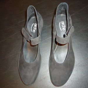 Arche Black Suede Velcro Strap Block Heel- New- Size 7.5 or 38- No  Box